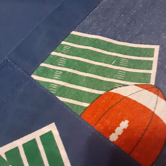 Vintage Whisper Mills Sports Graphic Curtains X3 Athletic Versatile - Picture 5 of 8